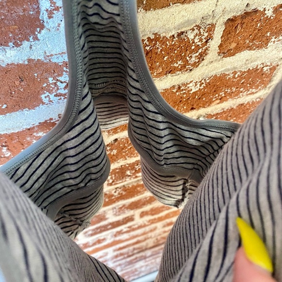 aerie gray & navy striped cropped tank top - Picture 6 of 8